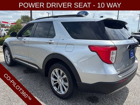 Certified 2022 Ford Explorer XLT w/ Equipment Group 202A AWD/4WD image 31