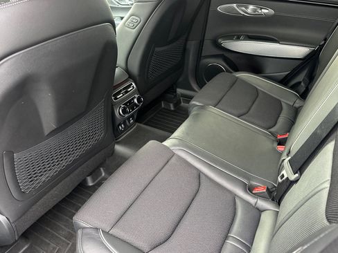 Used 2023 Genesis GV70 2.5T w/ Sport Prestige Package image 15