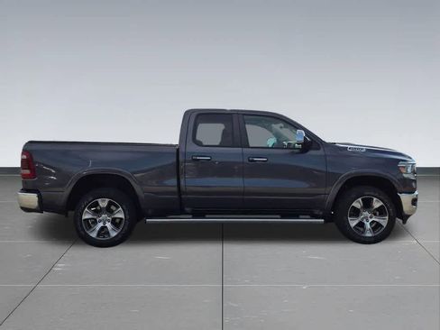 Used 2019 RAM 1500 Laramie AWD/4WD image 10
