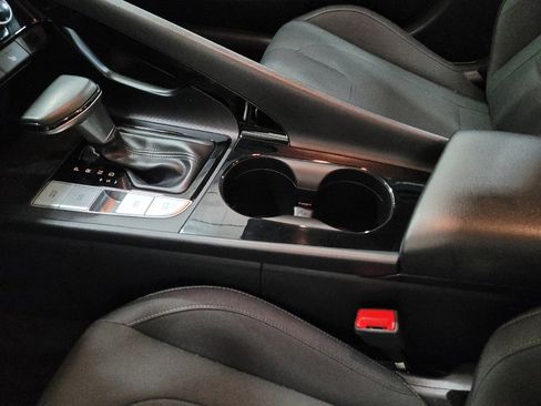 Used 2021 Hyundai Elantra SEL w/ Convenience Package image 26