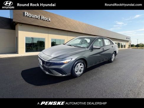 New 2026 Hyundai Elantra SE FWD image 1