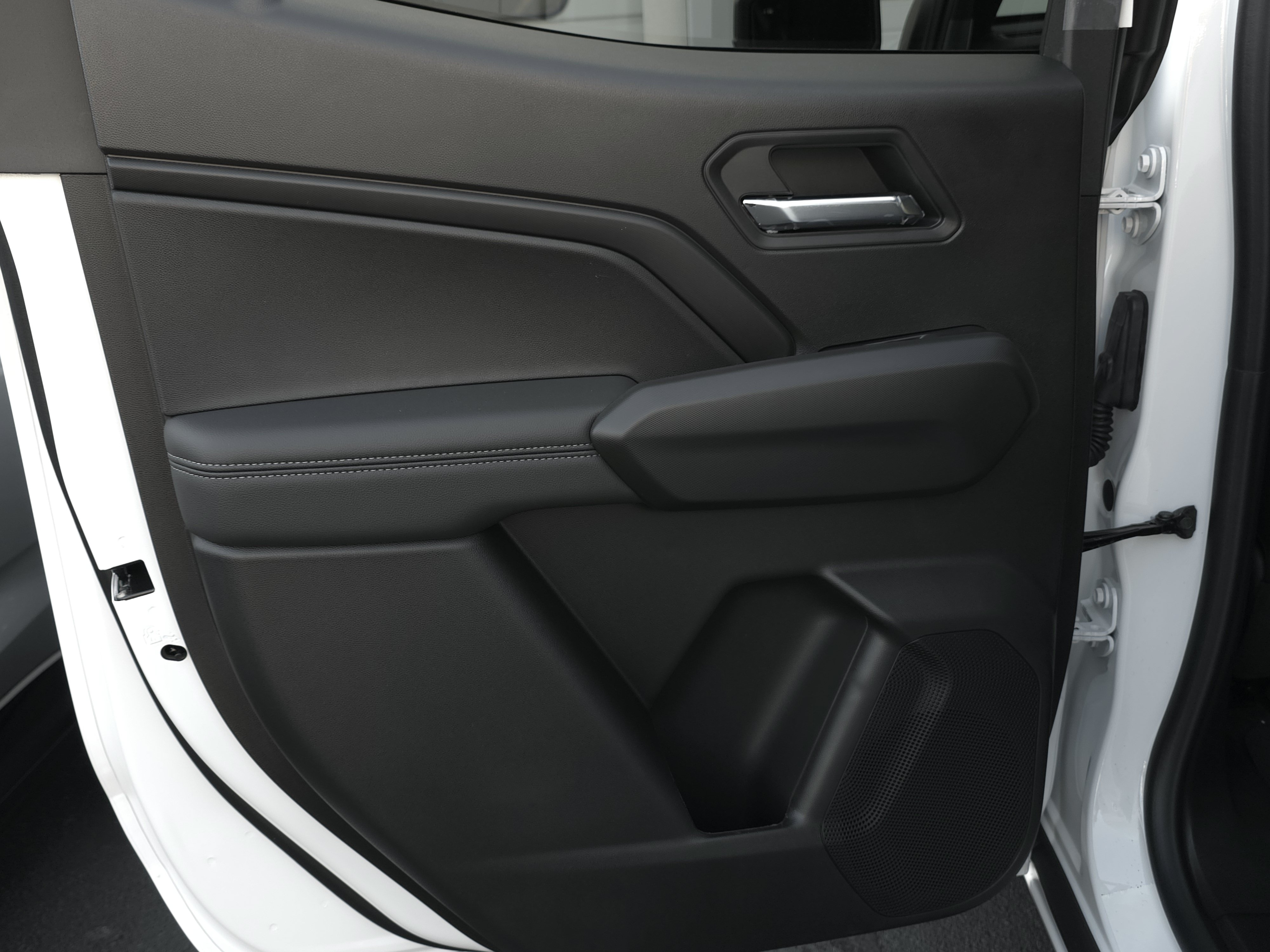 New 2026 GMC Canyon Elevation RWD image 32