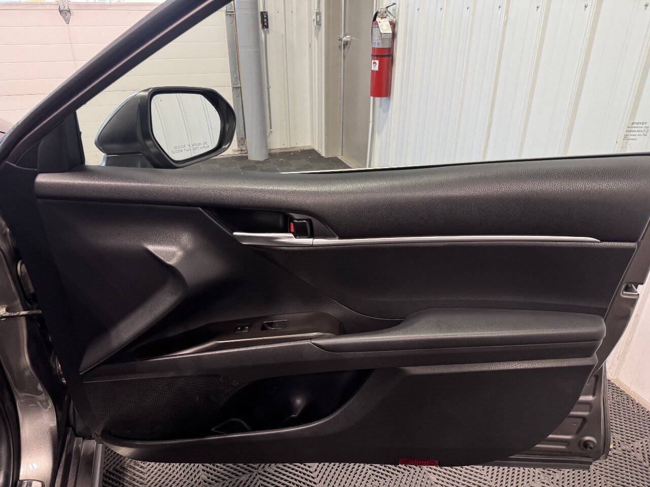 Used 2024 Toyota Camry SE FWD image 15