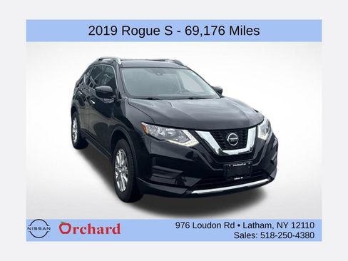 Used 2019 Nissan Rogue S w/ Special Edition Package AWD/4WD image 1