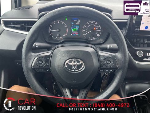 Used 2024 Toyota Corolla LE FWD image 21