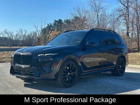Used 2025 BMW X7 xDrive40i w/ M Sport Package AWD/4WD image 5