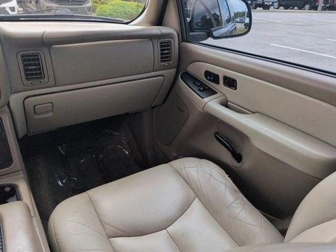 Used 2003 Chevrolet Tahoe LT AWD/4WD image 17