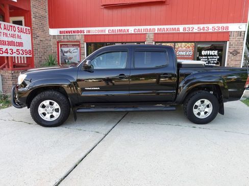 Used 2015 Toyota Tacoma PreRunner w/ SR5 Package RWD image 1