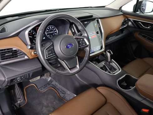 Used 2025 Subaru Outback Touring XT AWD/4WD image 27