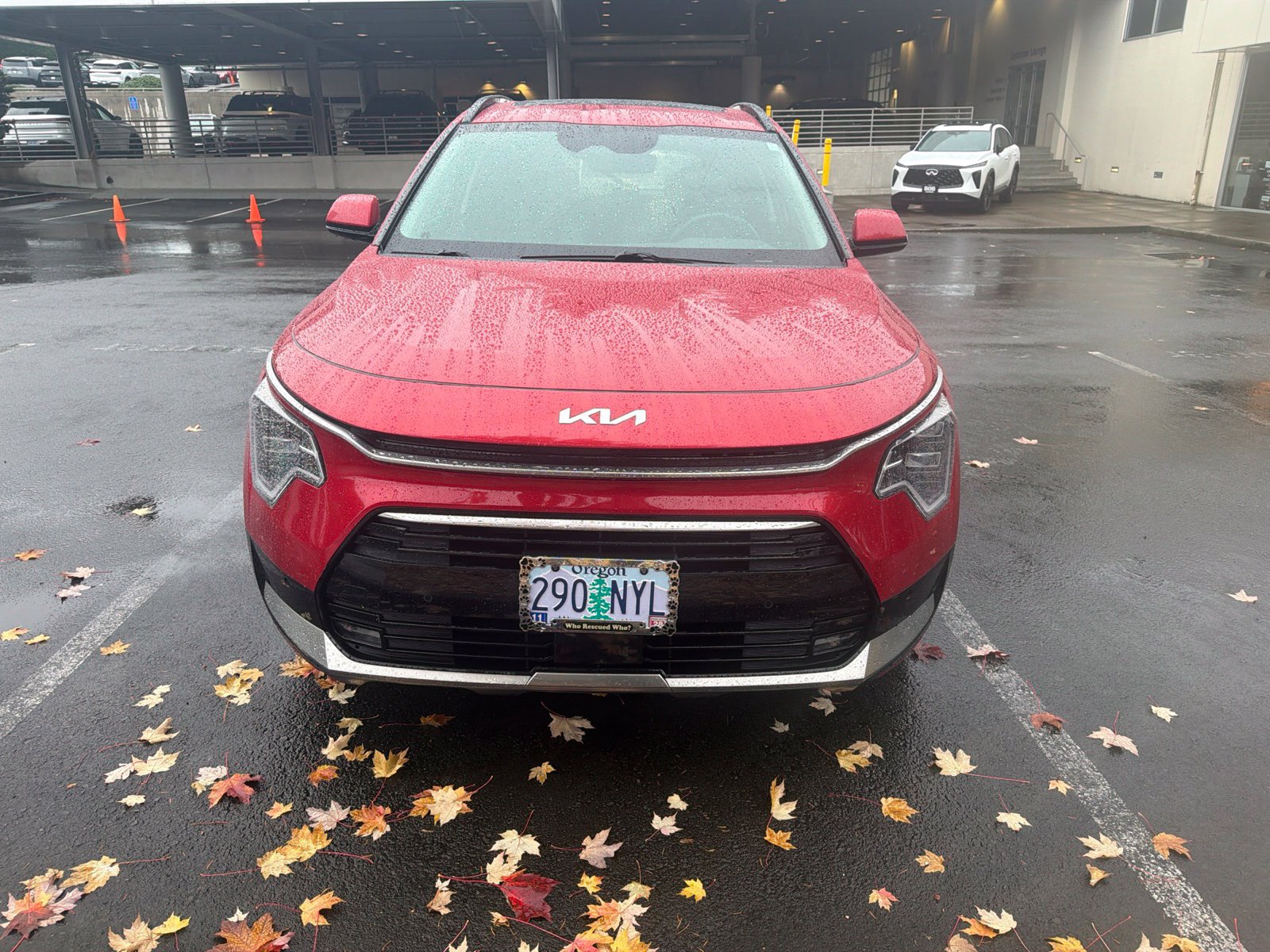 Used 2023 Kia Niro SX Touring FWD image 2