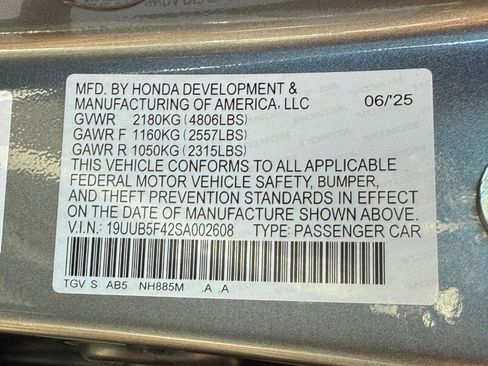 Certified 2025 Acura TLX w/ Technology Package image 16