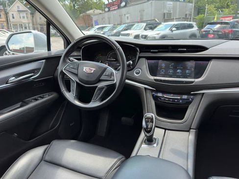 Used 2019 Cadillac XT5 Premium Luxury AWD/4WD image 18