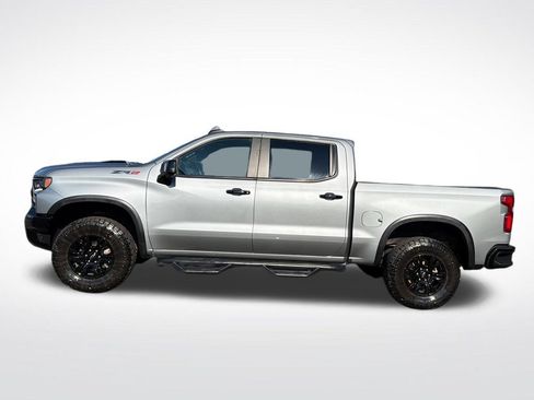 Used 2024 Chevrolet Silverado 1500 ZR2 w/ Technology Package AWD/4WD image 2