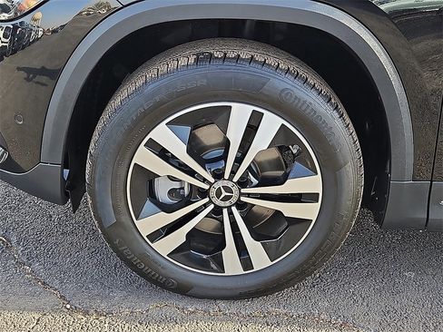 Certified 2025 Mercedes-Benz GLA 250 image 13