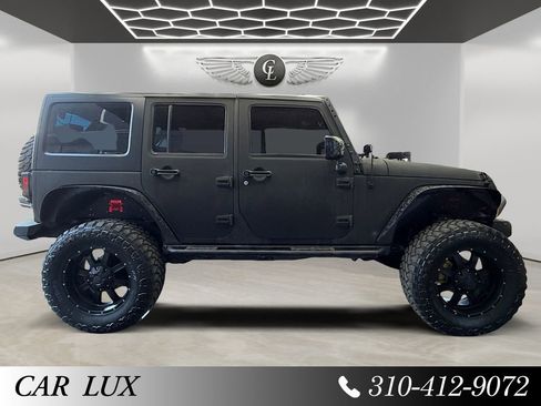 Used 2018 Jeep Wrangler Unlimited Sport w/ Connectivity Group image 5