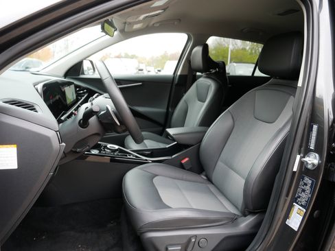 Certified 2023 Kia Niro EX w/ EX Cold Weather Package image 35