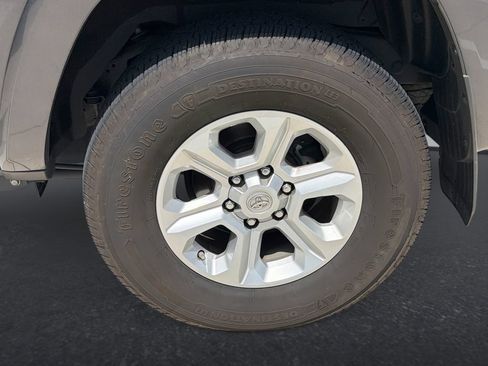 Used 2021 Toyota 4Runner SR5 RWD image 31
