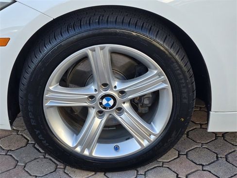 Used 2015 BMW 320i Sedan image 12
