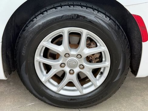 Used 2020 Chrysler Pacifica Touring-L FWD image 13