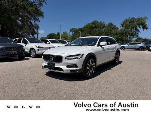Used 2021 Volvo V90 T6 Cross Country w/ Advanced Package AWD/4WD image 1