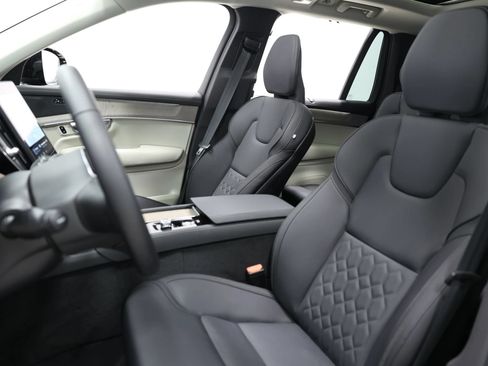 Used 2025 Volvo XC90 T8 Plus w/ Protection Package Premier AWD/4WD image 15