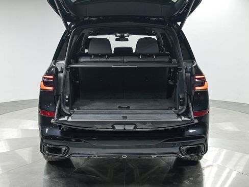 Used 2023 BMW X7 xDrive40i w/ Executive Package image 6