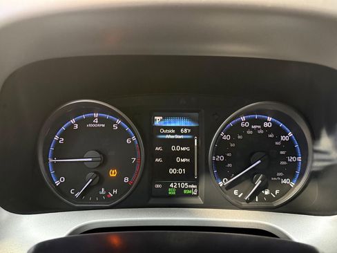 Used 2018 Toyota RAV4 XLE w/ Plus Extra Value Package FWD image 18