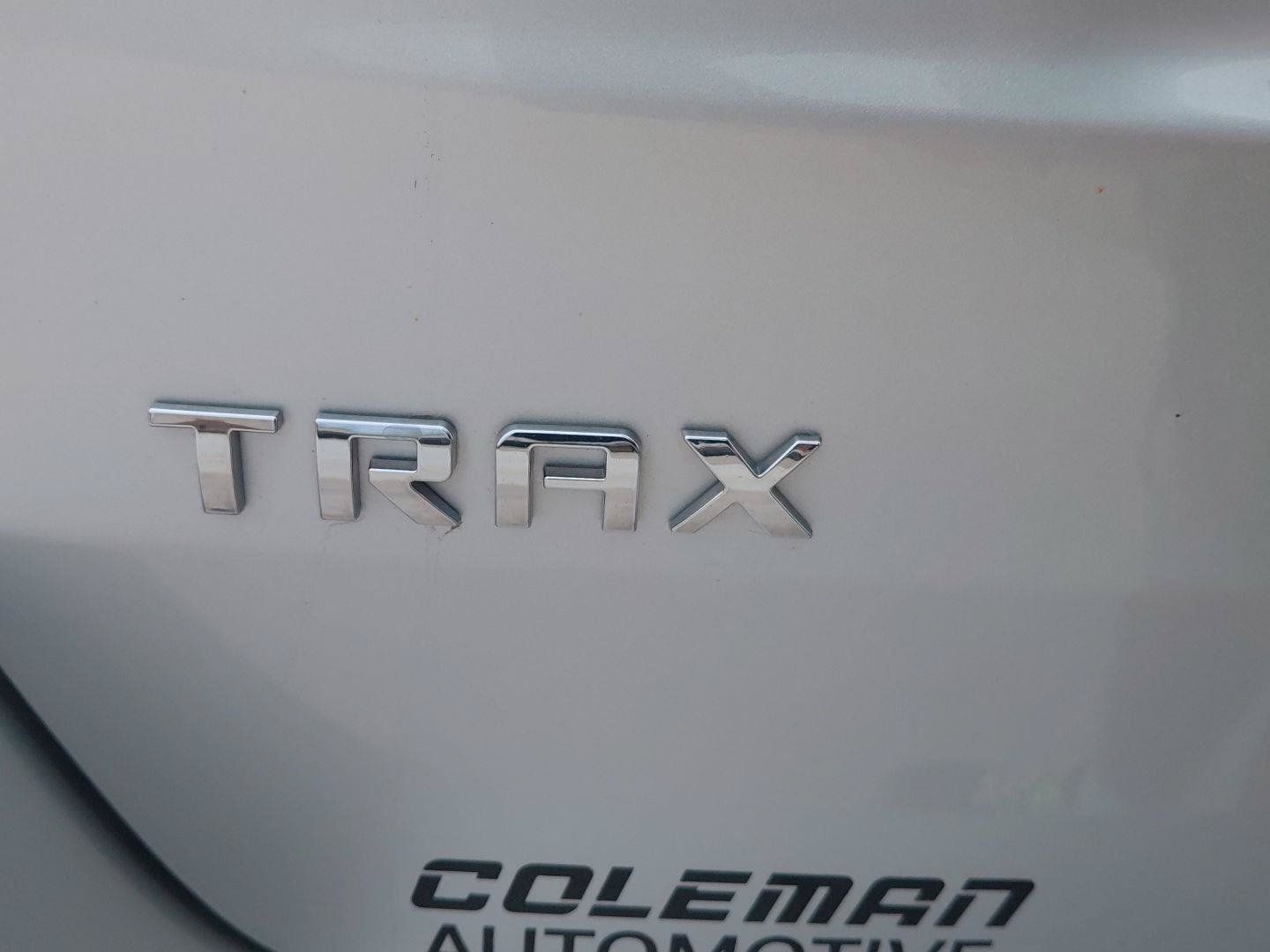 Used 2019 Chevrolet Trax LT w/ LT Convenience Package FWD image 21