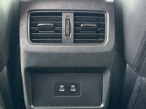 Certified 2024 Nissan Rogue SV FWD image 18
