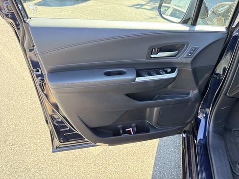 Used 2026 Toyota Sienna Platinum AWD/4WD image 13