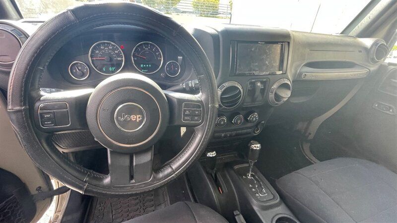 Used 2017 Jeep Wrangler Sport w/ Quick Order Package 24S AWD/4WD image 9