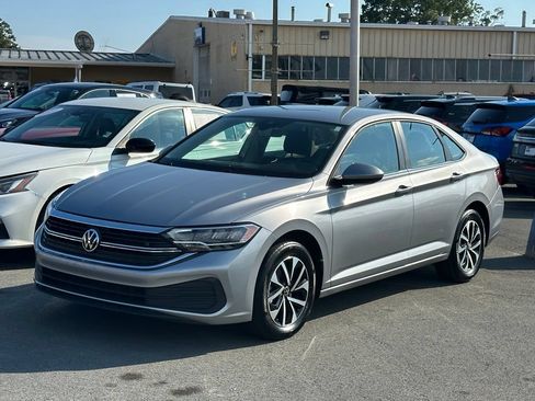 Used 2024 Volkswagen Jetta S FWD image 2