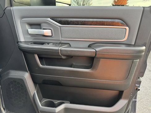 Used 2019 RAM 2500 Big Horn image 16