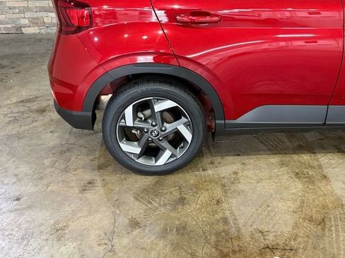 New 2025 Hyundai Venue Limited image 5