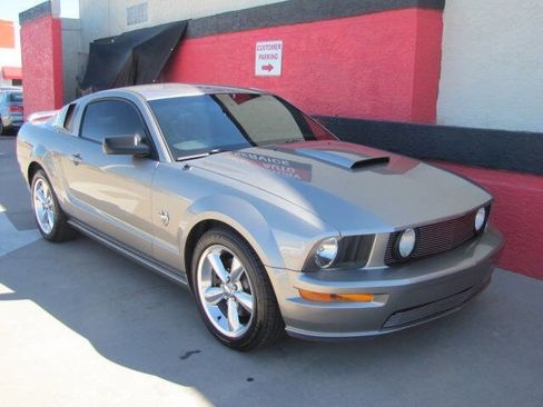 Used 2009 Ford Mustang GT Premium image 5