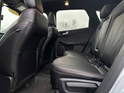Used 2025 Ford Escape ST-Line Elite w/ Premium Technology Package image 31