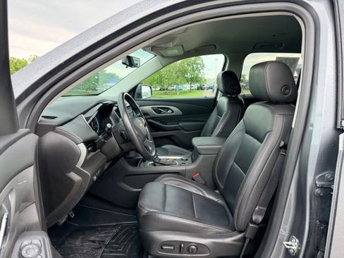Certified 2021 Chevrolet Traverse LT w/ LT Premium Package AWD/4WD image 7