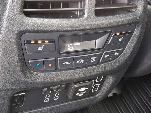 Certified 2022 Honda Pilot Touring image 12