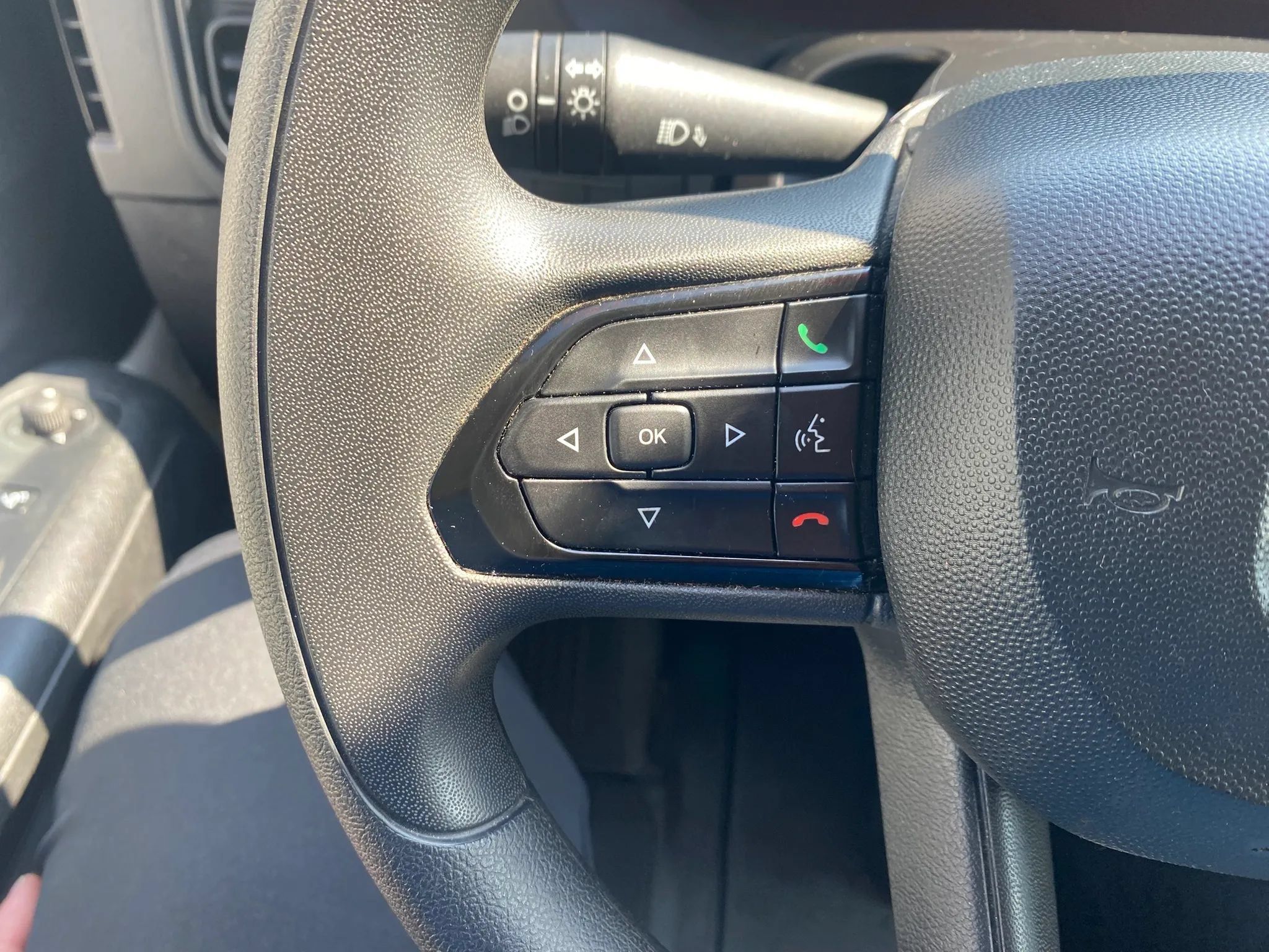 Used 2024 RAM ProMaster 2500 w/ Convenience Group FWD image 15
