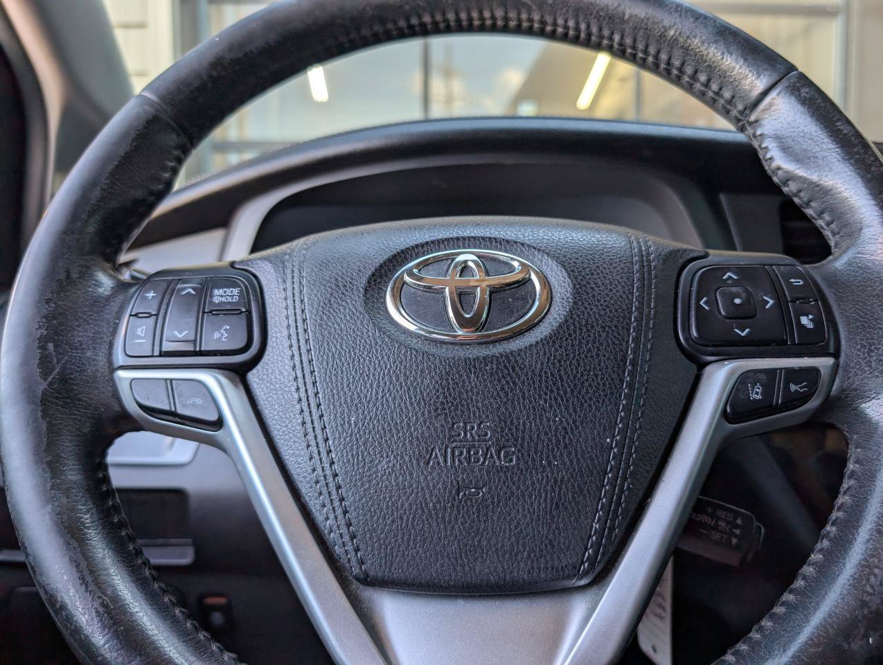 Used 2018 Toyota Sienna SE FWD image 14