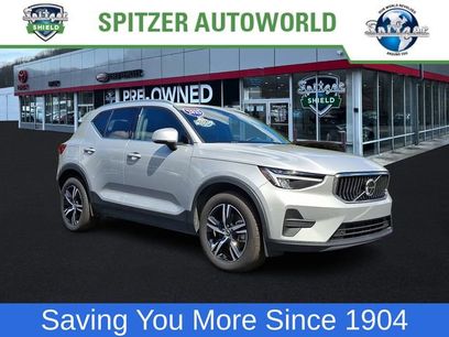 Used 2025 Volvo XC40 B5 Core