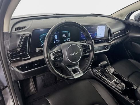 Certified 2024 Kia Sportage EX FWD image 9