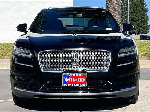 Used 2022 Lincoln Nautilus Reserve AWD/4WD image 3