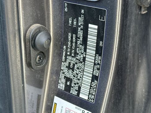 Used 2019 Toyota 4Runner Limited AWD/4WD image 31