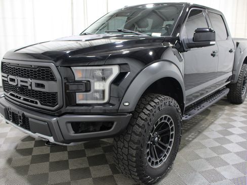 Used 2018 Ford F150 Raptor w/ Equipment Group 802A Luxury AWD/4WD image 36