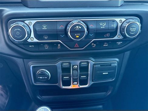 Used 2021 Jeep Gladiator Overland w/ Safety Group image 16