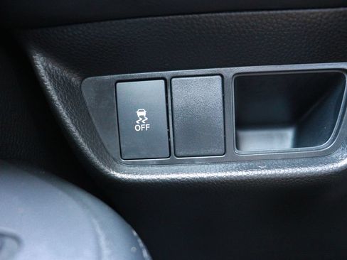 Certified 2026 Honda HR-V LX image 24