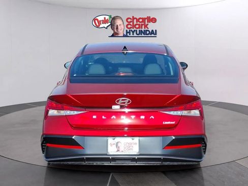 New 2026 Hyundai Elantra Limited FWD image 4