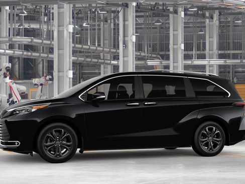 New 2026 Toyota Sienna Platinum AWD/4WD image 3