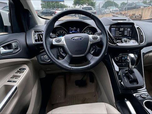 Used 2014 Ford Escape Titanium w/ Equipment Group 401A FWD image 6